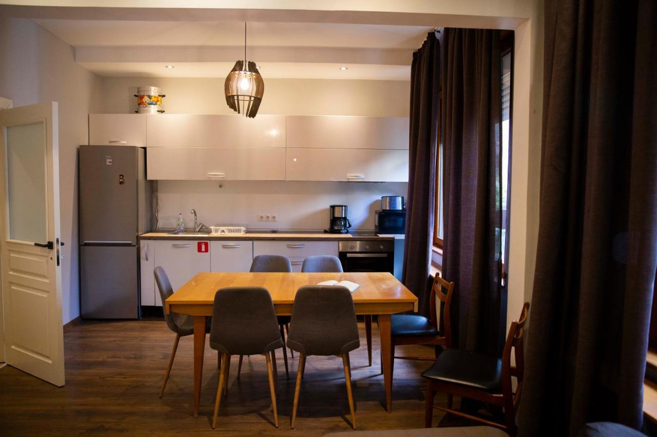 Central Sofia 3-Bedroom Apartment - Urban Art Gallery - Free Parking! Zewnętrze zdjęcie