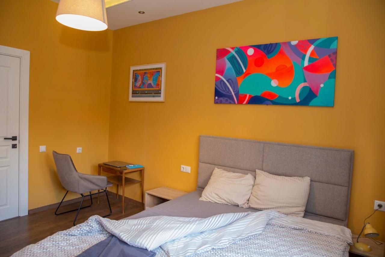Central Sofia 3-Bedroom Apartment - Urban Art Gallery - Free Parking! Zewnętrze zdjęcie