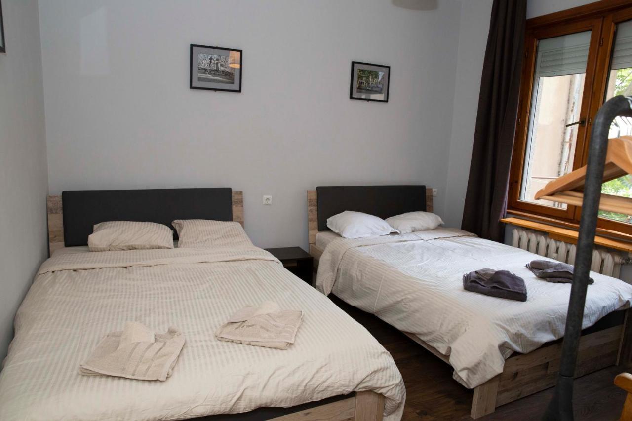 Central Sofia 3-Bedroom Apartment - Urban Art Gallery - Free Parking! Zewnętrze zdjęcie